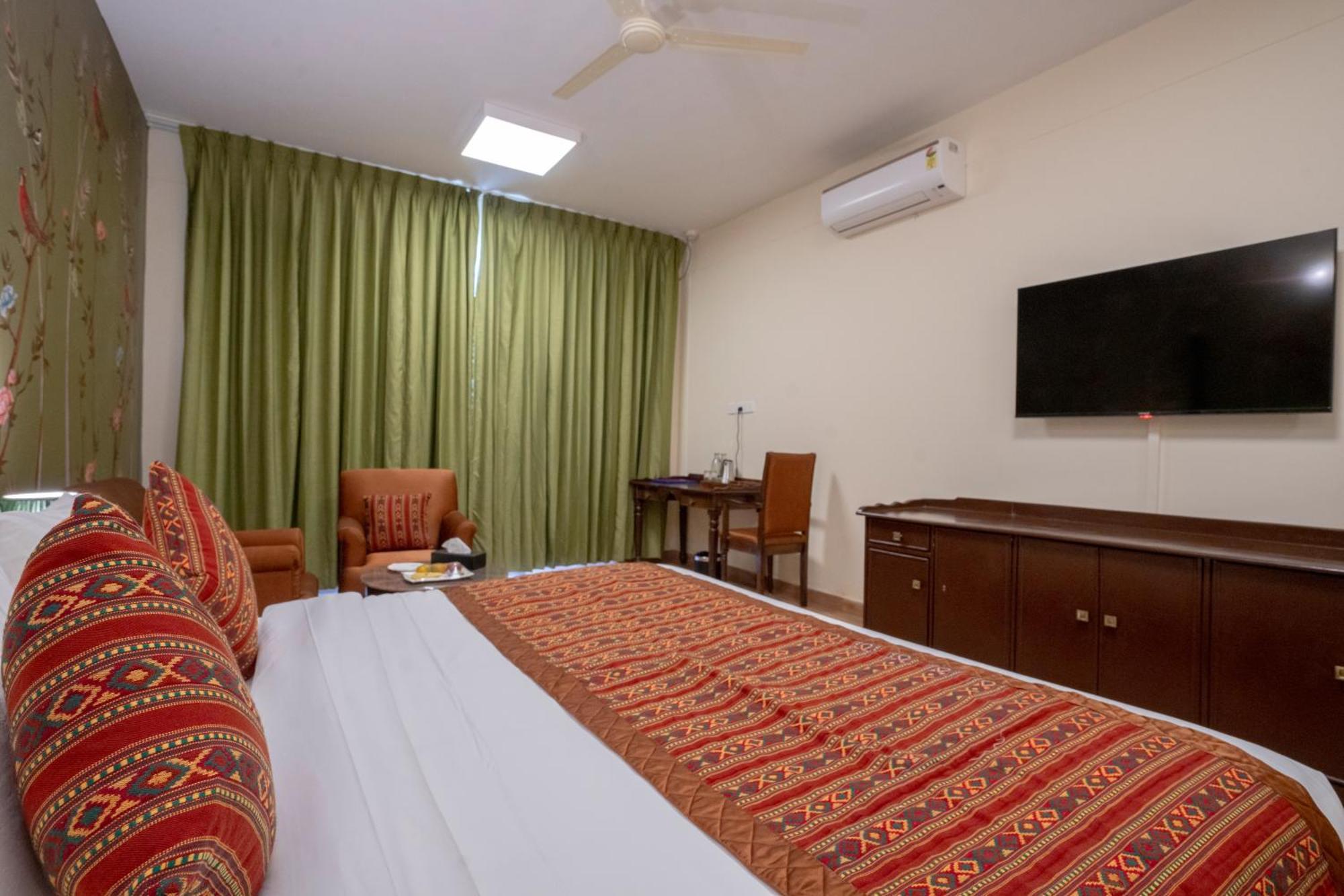 Hotel Devlok Himachal Swarg By Beas - Your Gateway To Heaven Baragrān Exterior photo